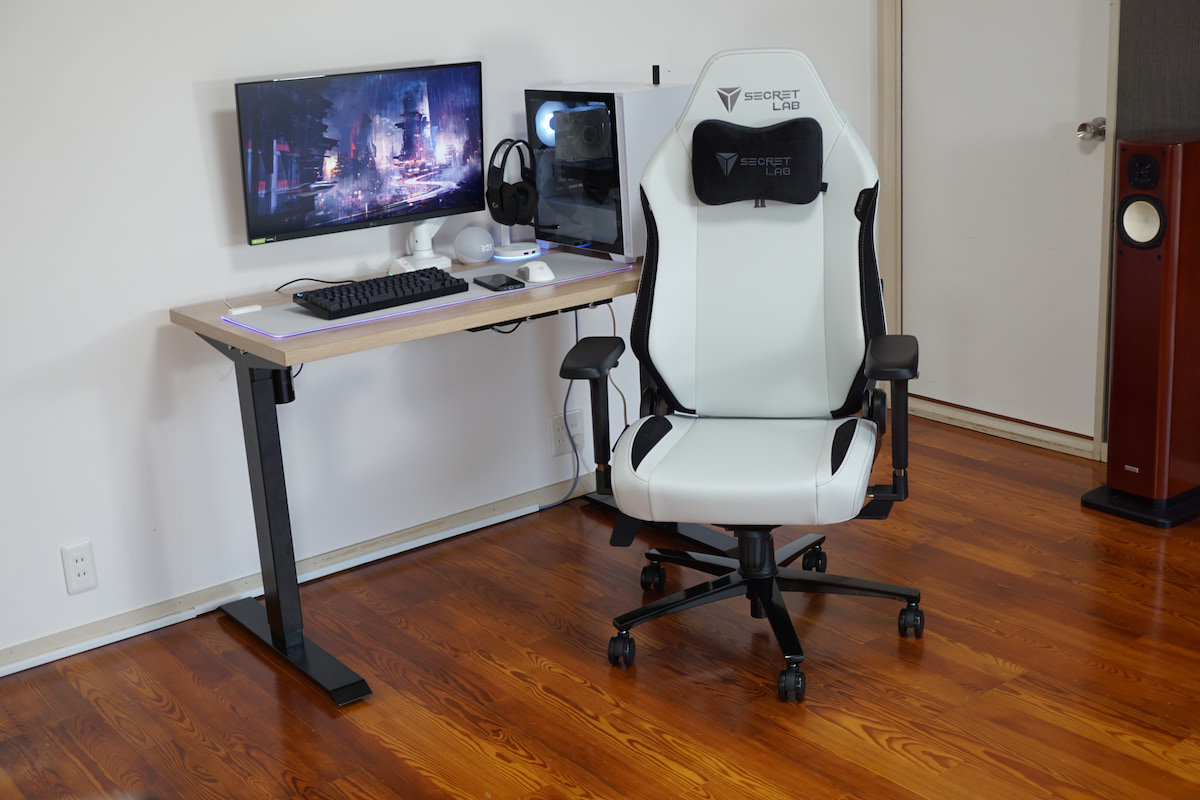 Secretlab TITAN Evo 2022正面写真